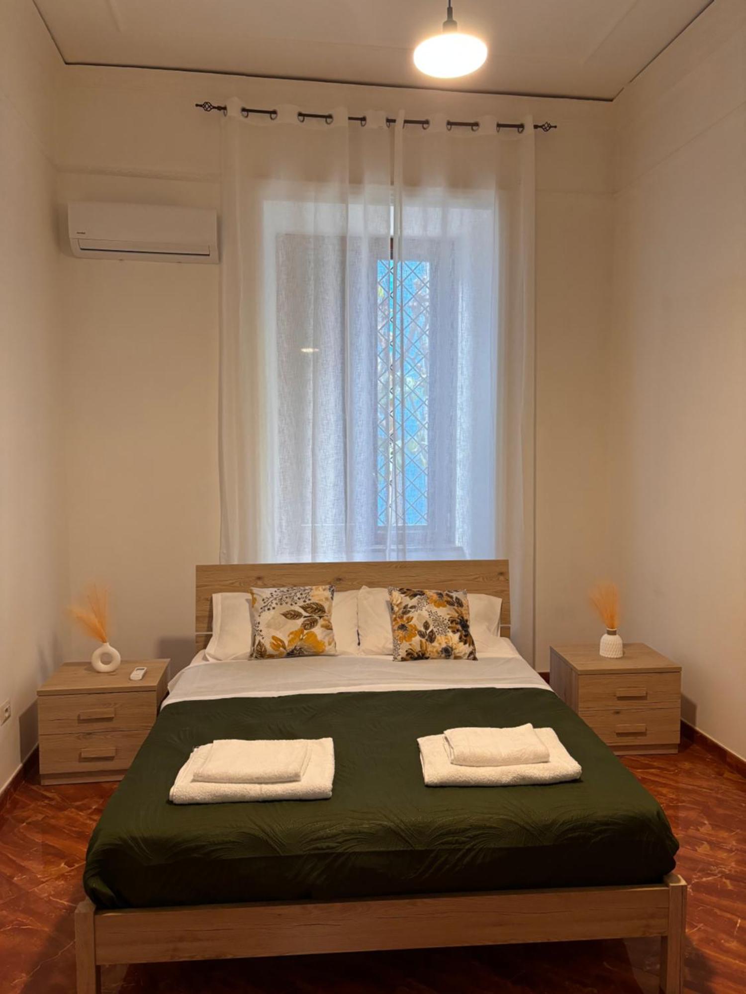 La Tela Di Elena Hotel Napoli Bagian luar foto