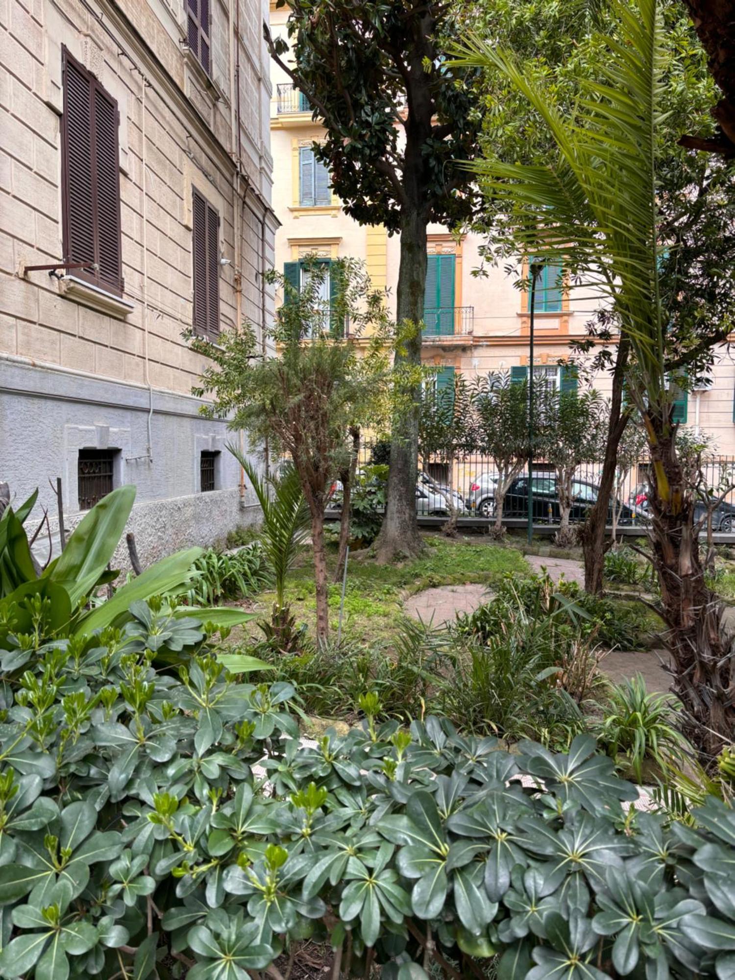 La Tela Di Elena Hotel Napoli Bagian luar foto