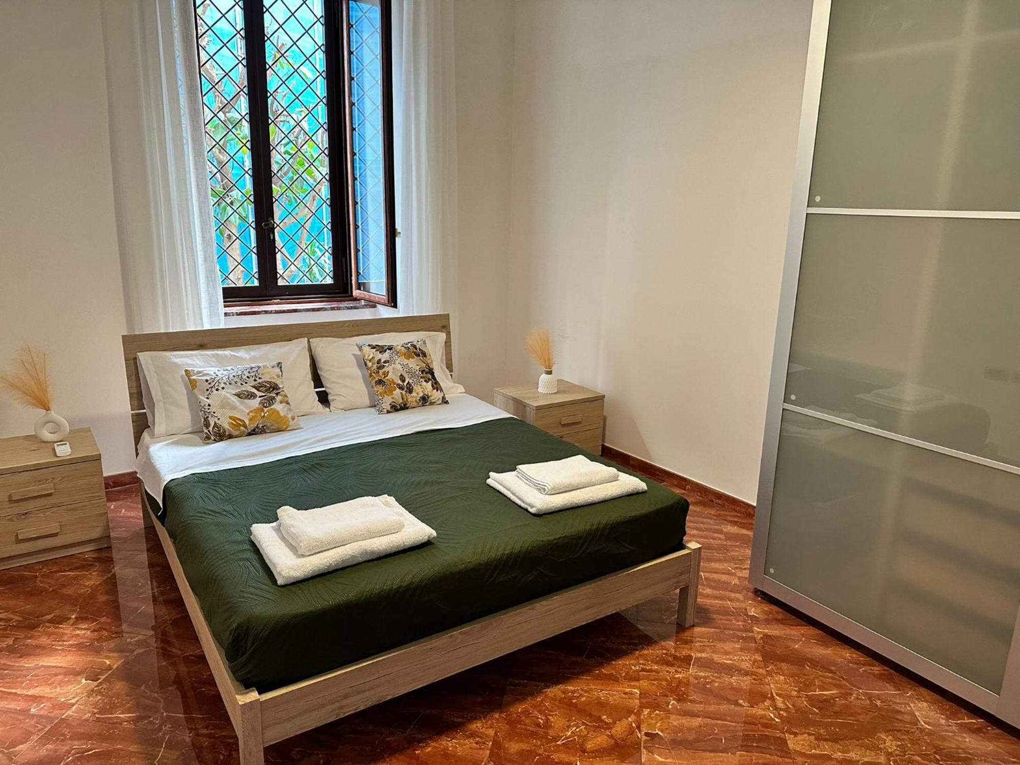 La Tela Di Elena Hotel Napoli Bagian luar foto